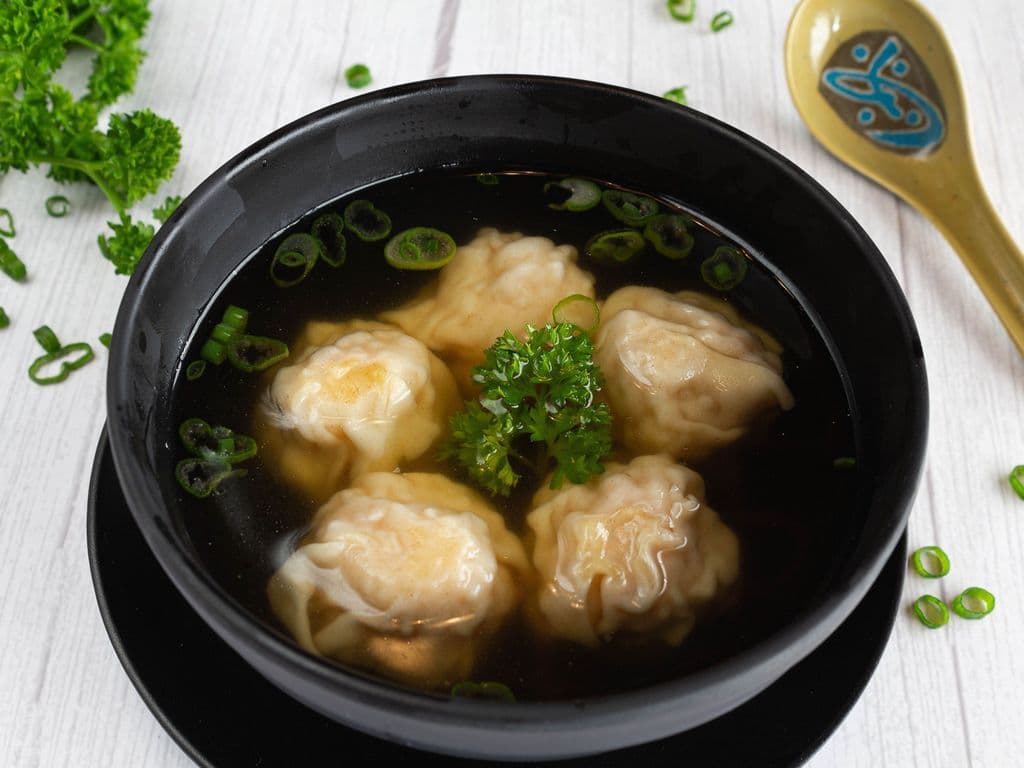 Shrimp Wonton Soup (虾仁馄饨汤)