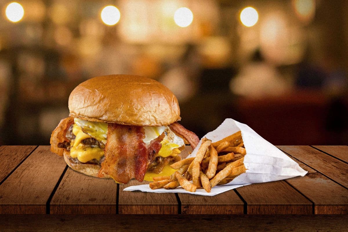 Breakfast at Tiffany's Burger Combo
