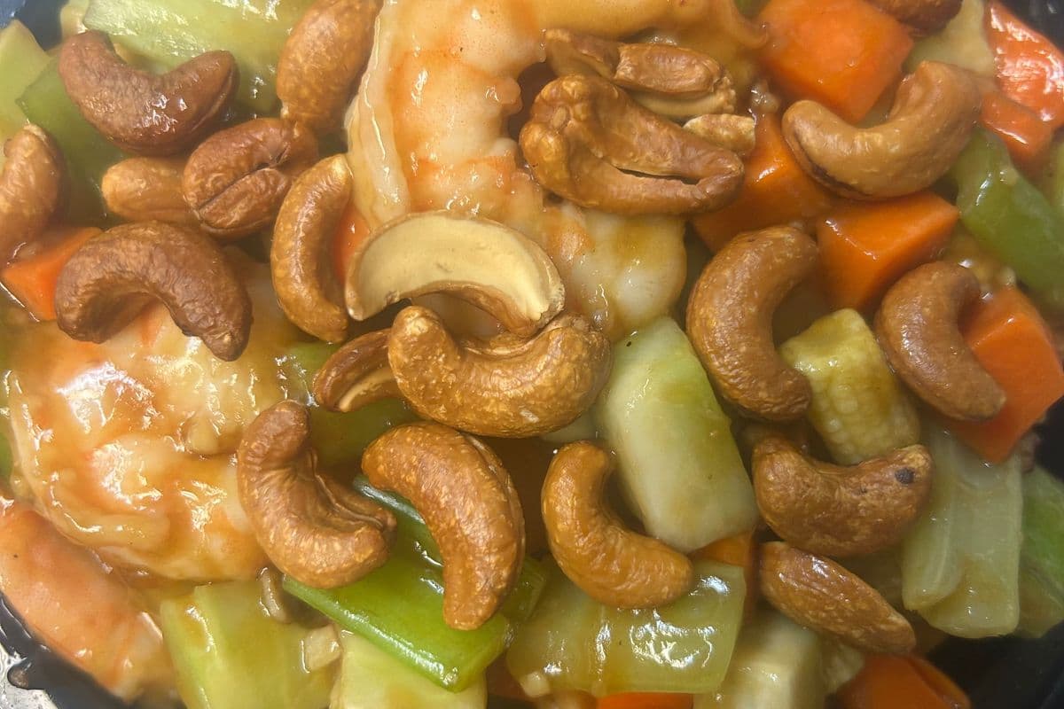 174. Shrimp with Cashew Nuts