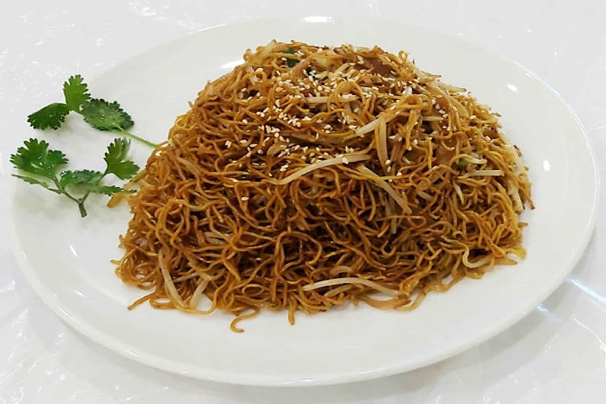 111. Fried Noodles with Bean Sprouts