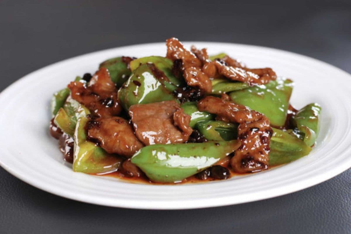 28. Beef with Black Bean and Garlic Sauce 豉汁牛肉