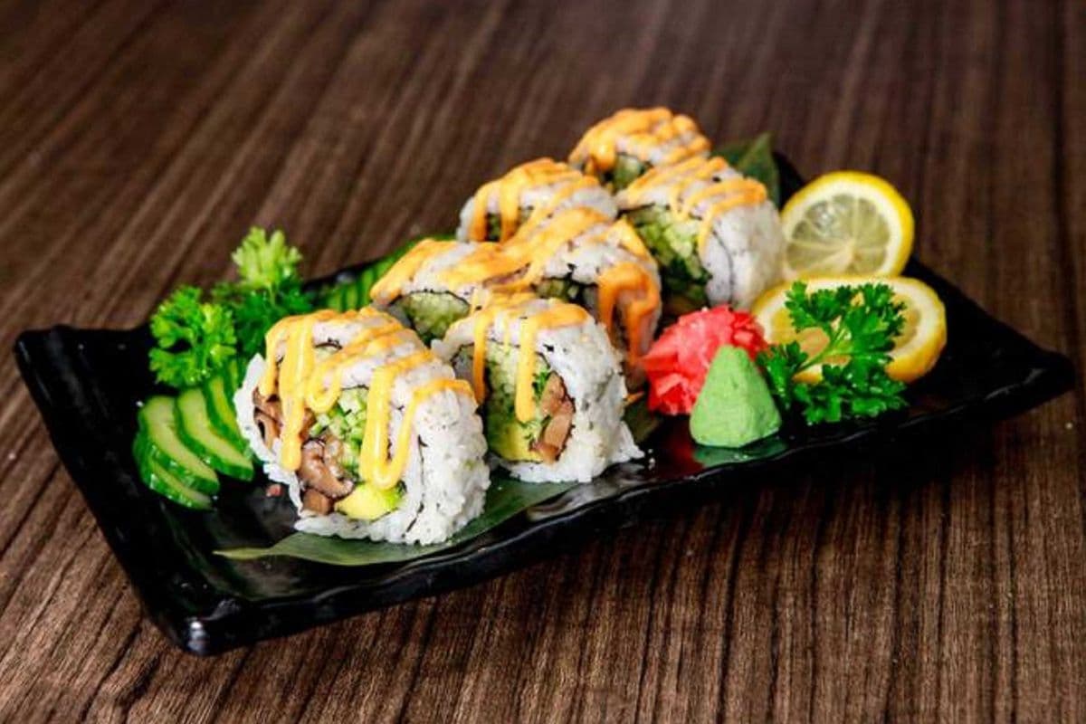 Vegetable Roll (8pcs)