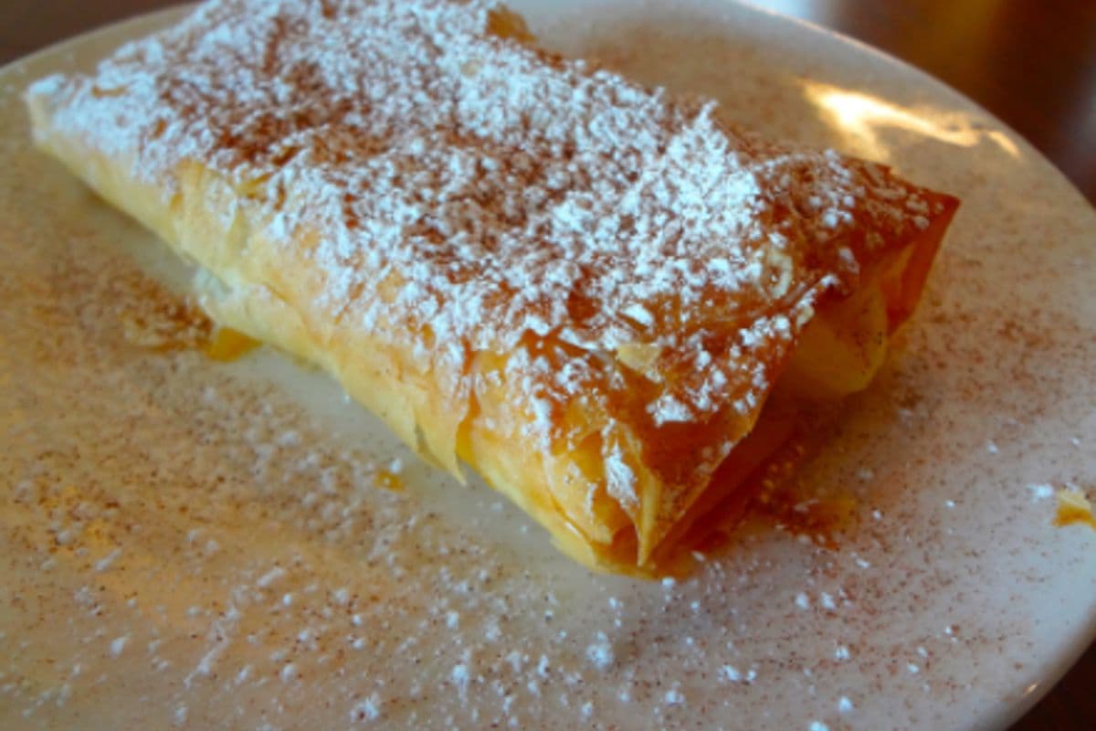 Bougatsa