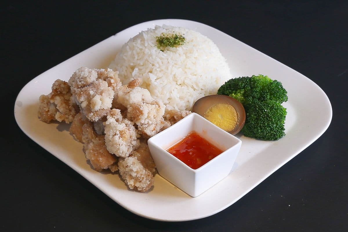 EN10. Taiwanese Style Popcorn Chicken on Rice 台式鹽酥雞飯