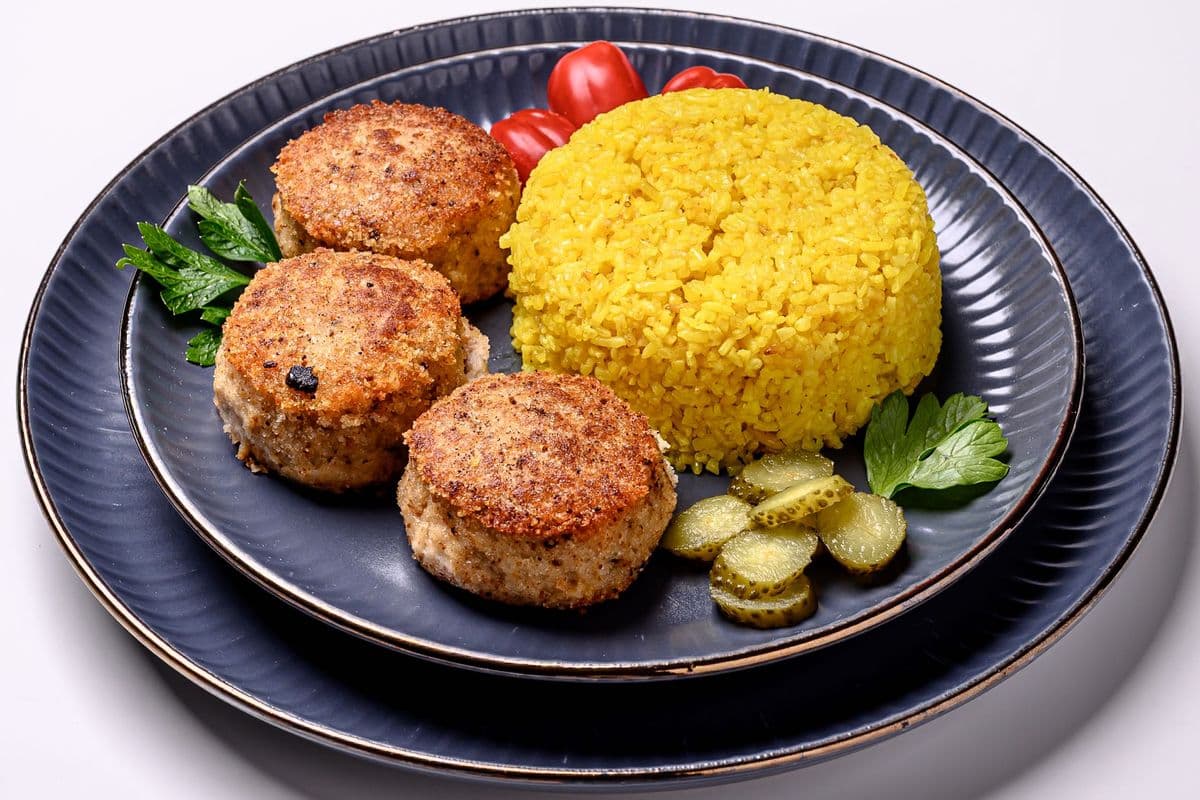 FISH CAKES with SIDE DISH (3 pcs) (150 Cal)