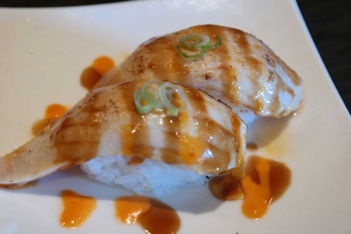 Aburi Tuna (2 pcs)
