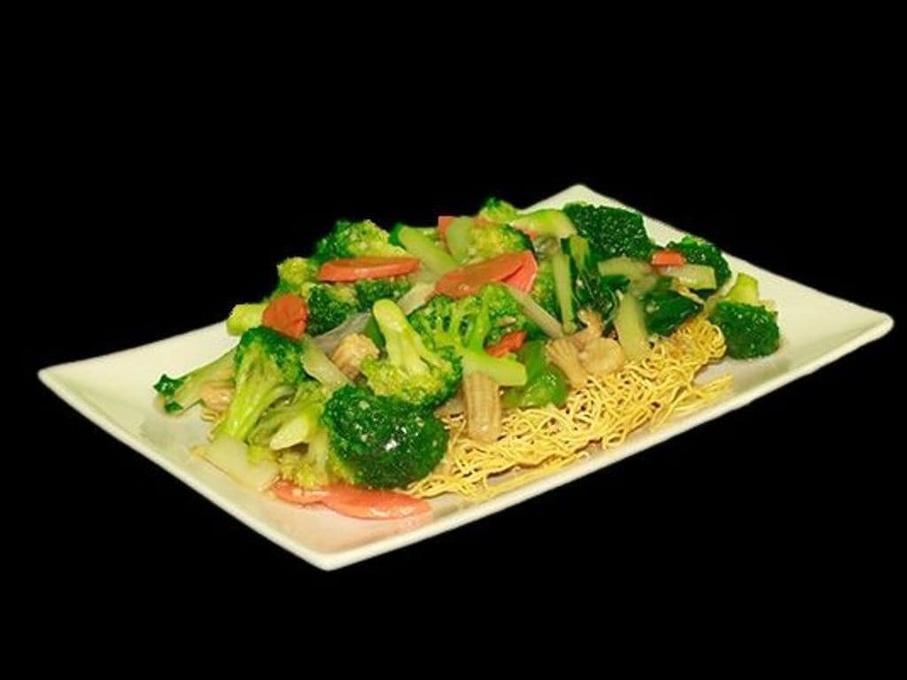 Vegetable Cantonese Noodles
