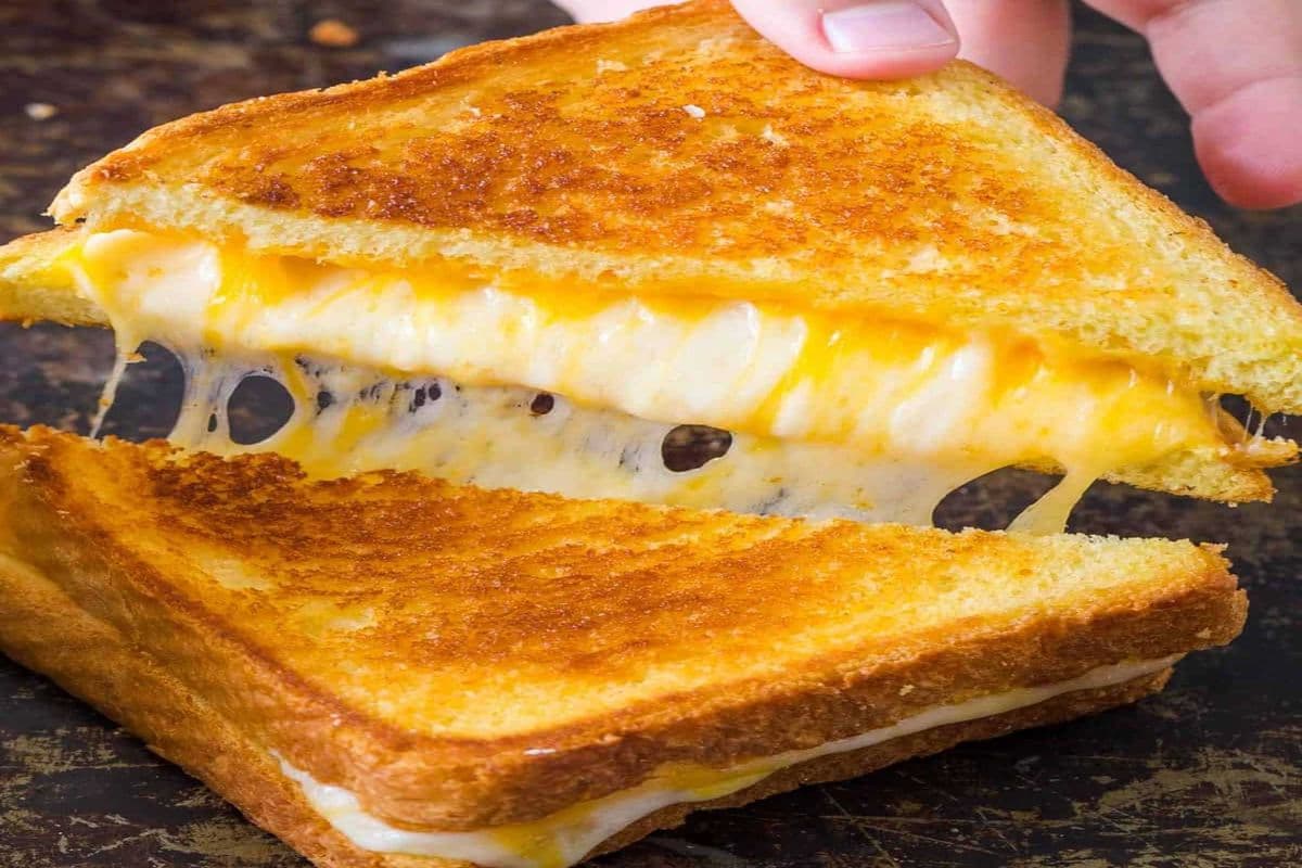 Grilled Cheese Sandwich w/ Fries