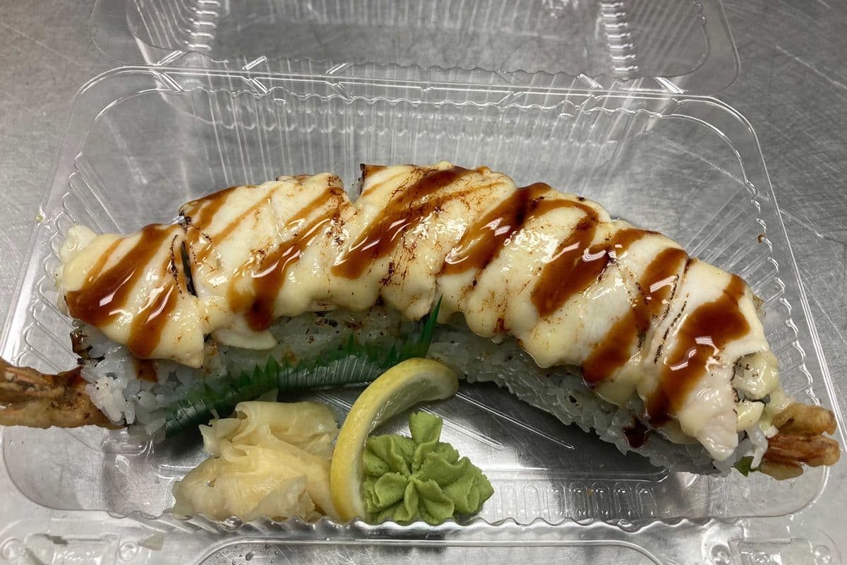 White Dragon Roll (8 Pcs)