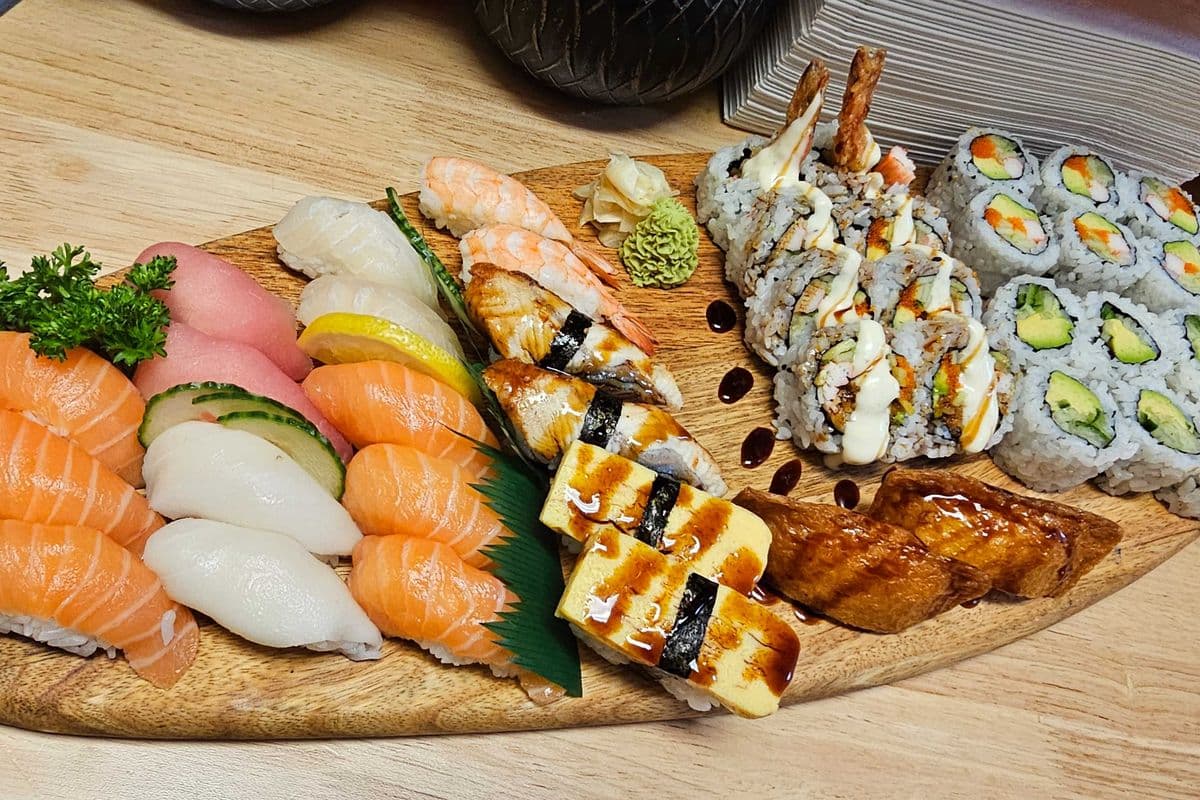 B3. Sushi & Roll Small (40pcs)
