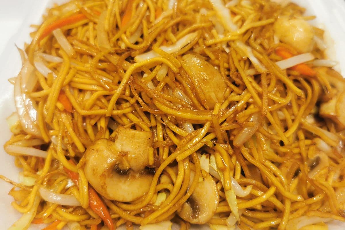 Mushroom Chow Mein