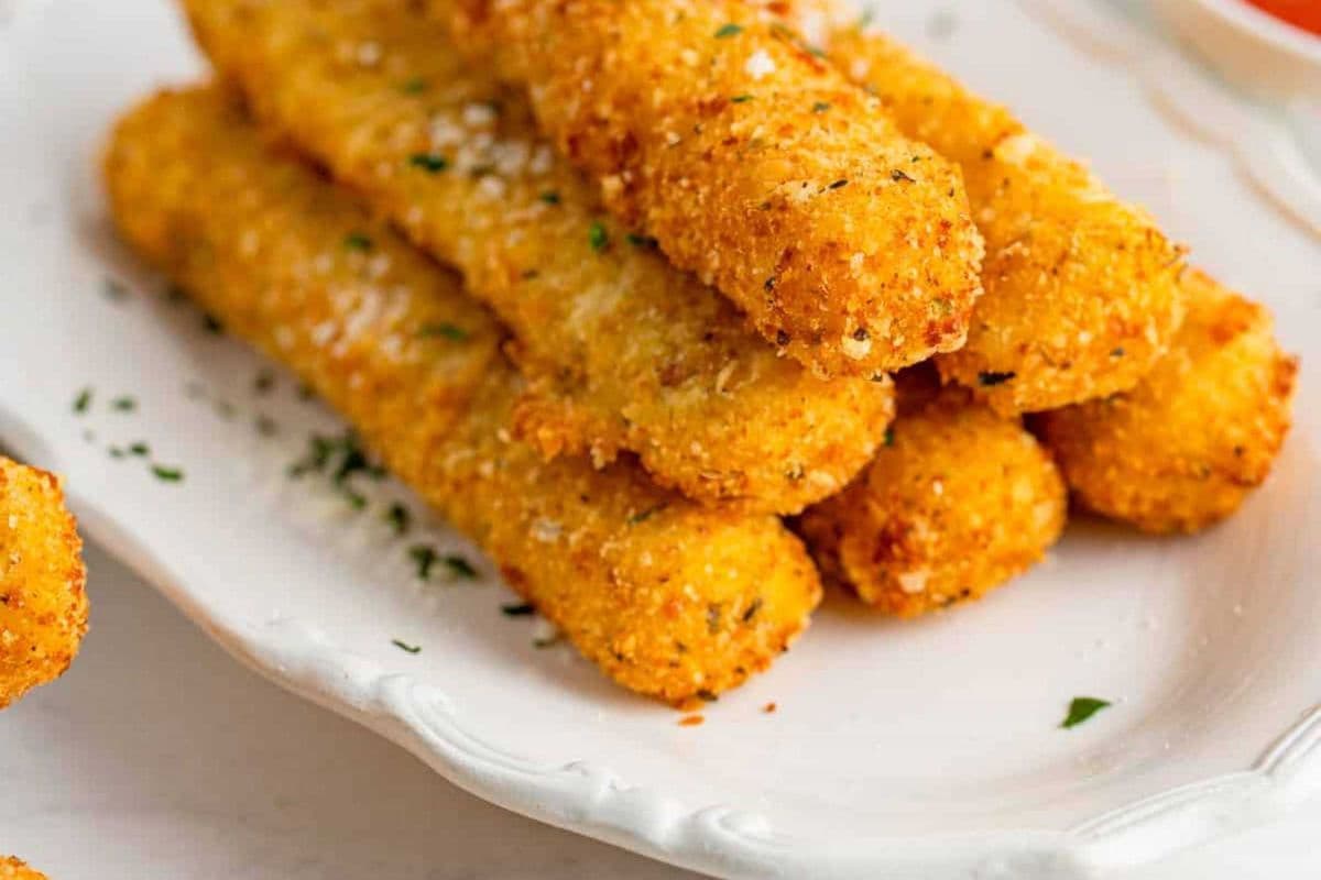 Mozza Cheese Sticks (6 pcs)
