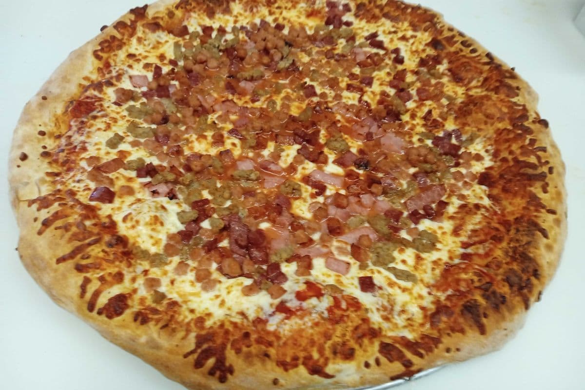1xPizza 12" mordus de la viande / Pizza 12 " Meat Lovers