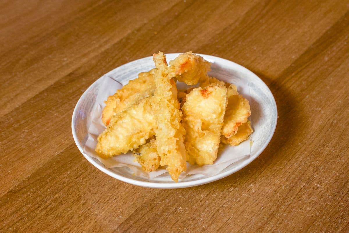 45. Seafood Tempura (10 pcs)