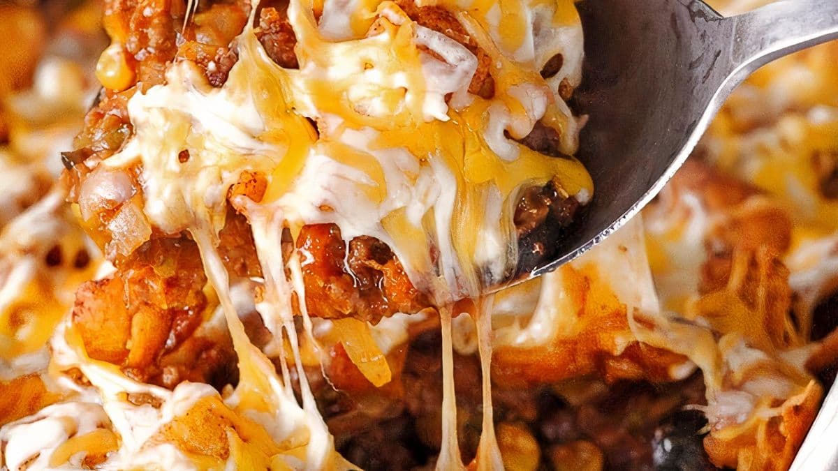 CHILI AND CHEESE