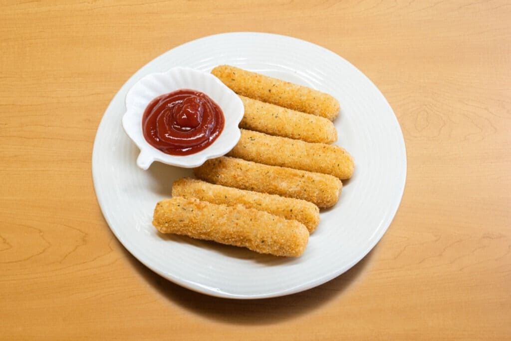 Mozza Sticks (6 pcs)