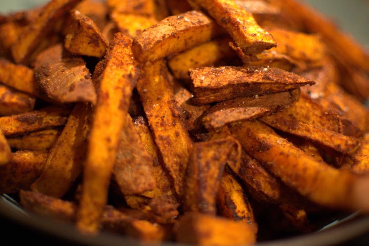 Spicy Sweet Potato Fries 炸香辣味甜蕃薯條