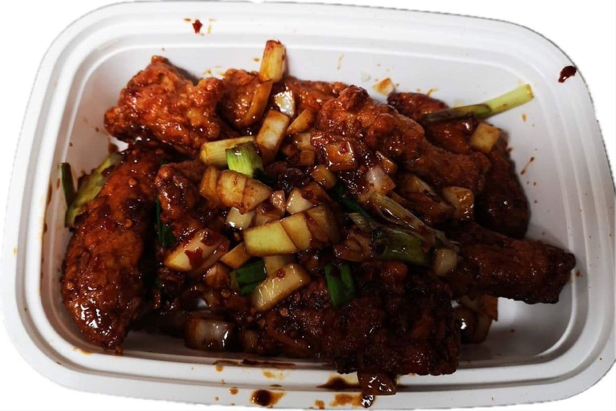 Hot and Spicy Chicken Wings / 辣鸡翅