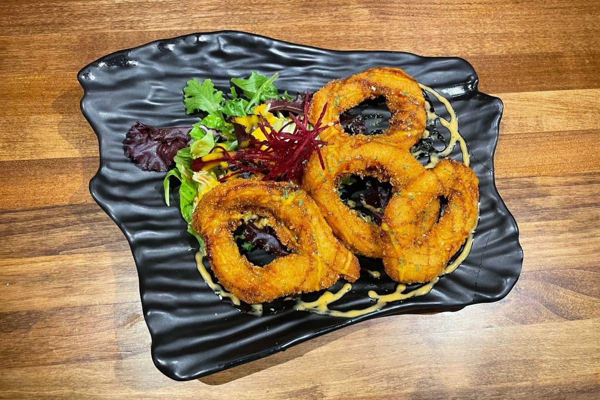 Crispy Calamari Salad