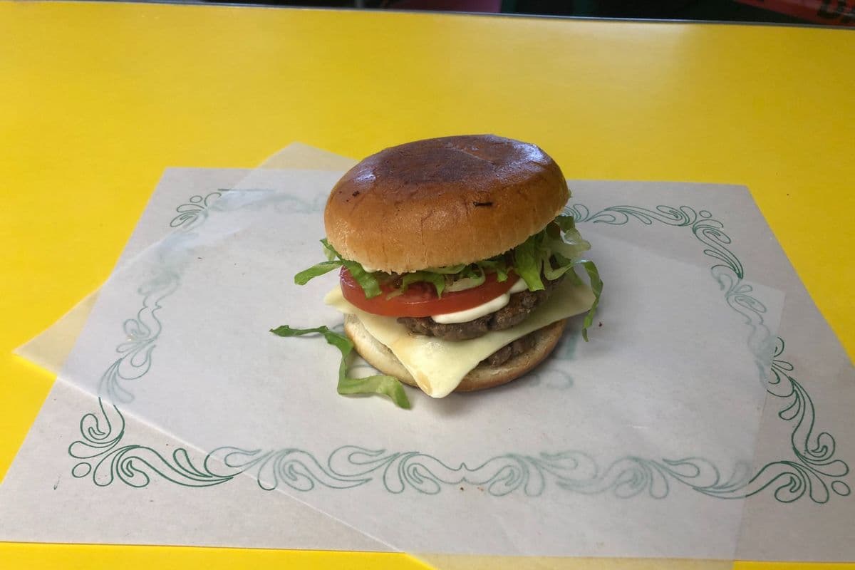 Hamburger double viande et fromage / Double Meat and Cheese Hamburger
