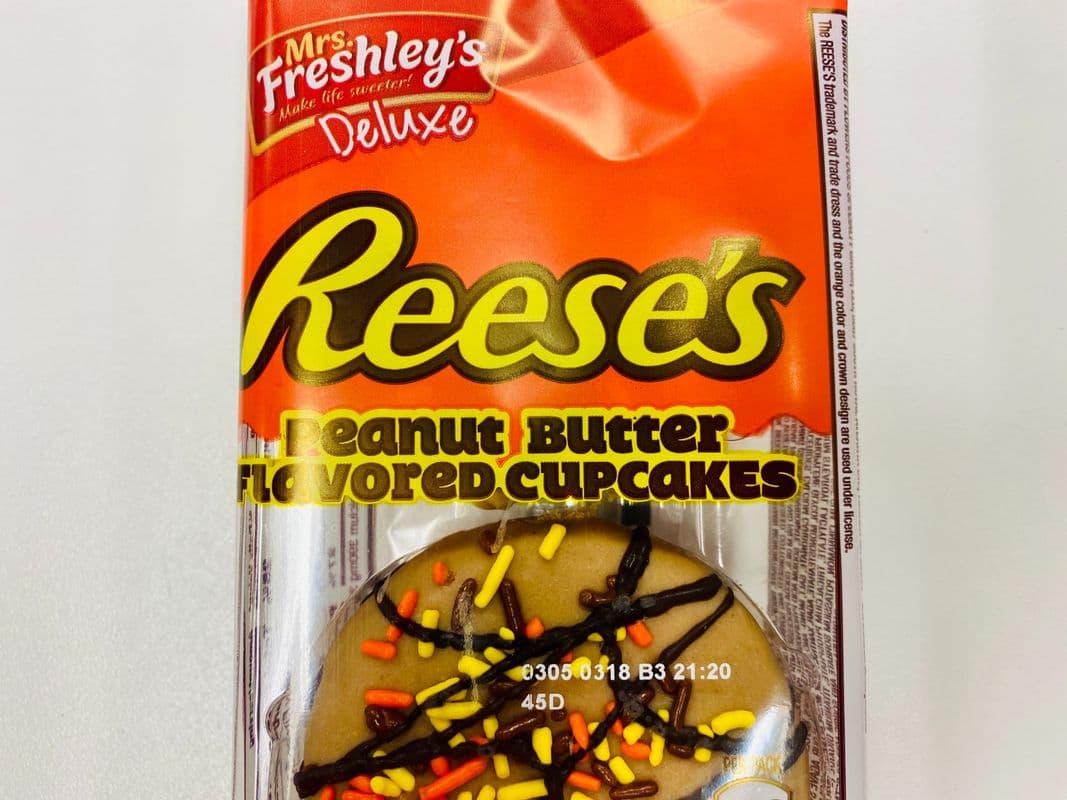 Reese's Peanut Butter Cupcakes (2 ct)