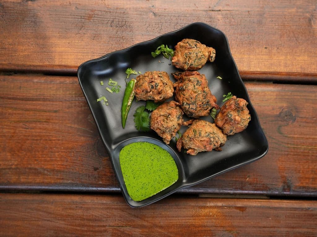 Spinach & Onion Pakoda