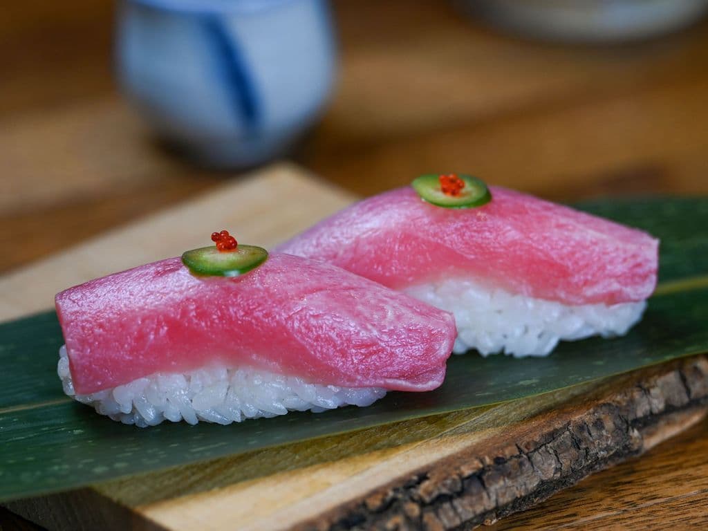 C05 Torched Red Tuna Sushi (2pcs)