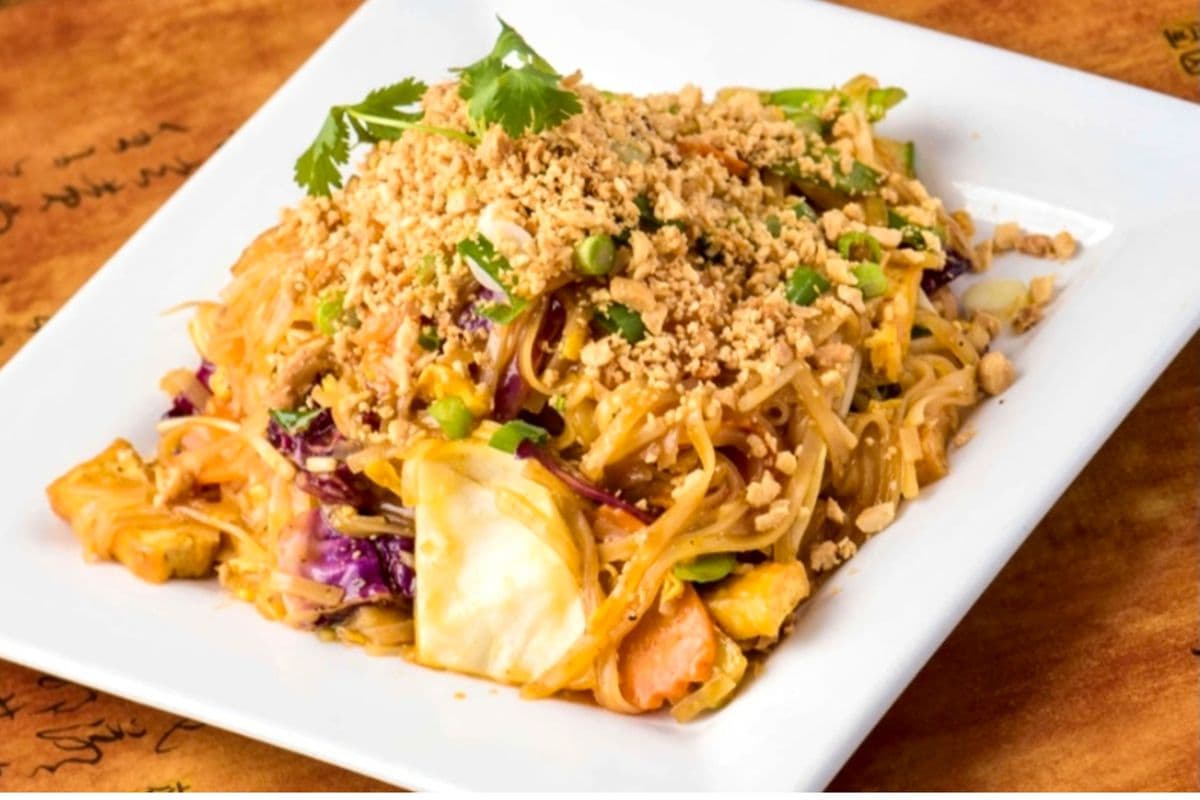 N2. Bamboo Legend Pad Thai
