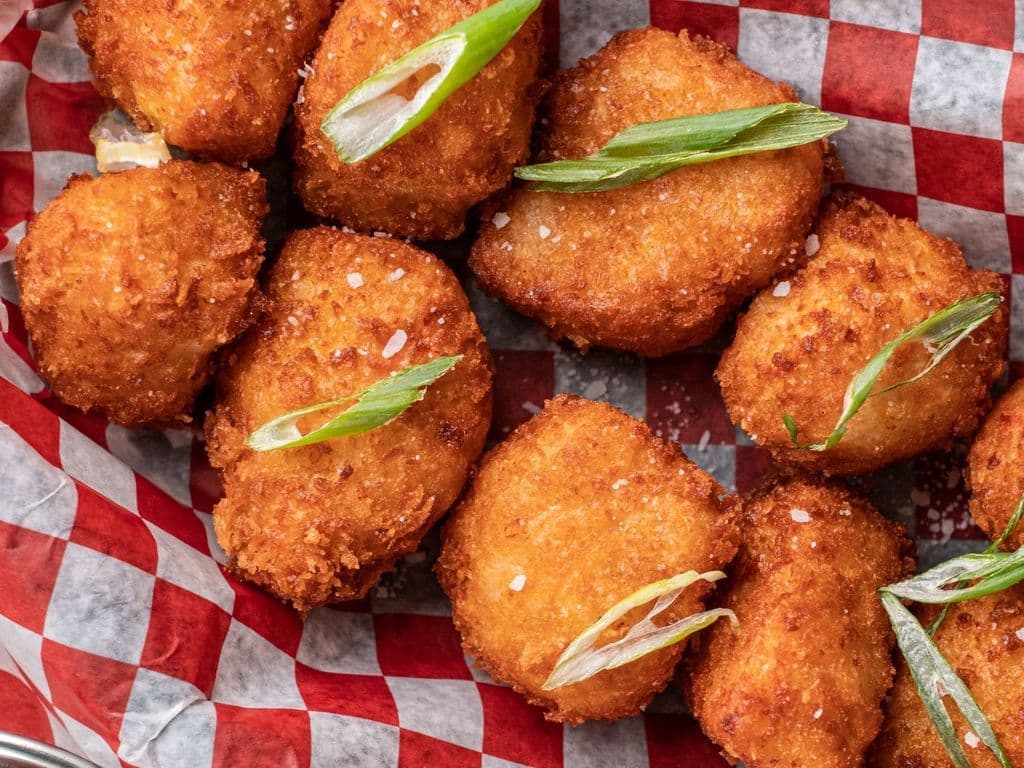 Mac N' Chz Bites