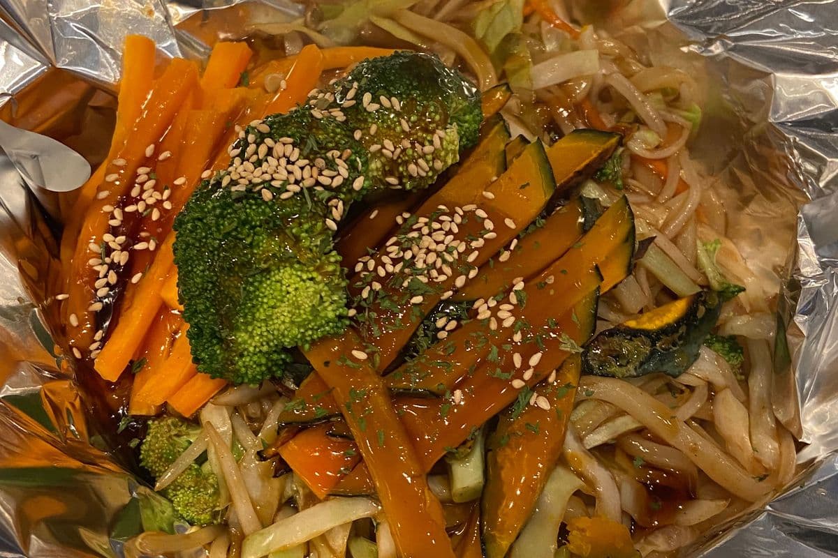 Veggie Yaki Udon (Vegetarian)