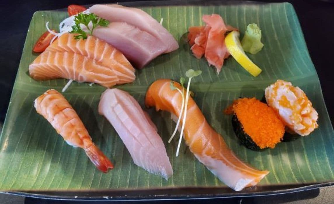Sashimi & Sushi Combo