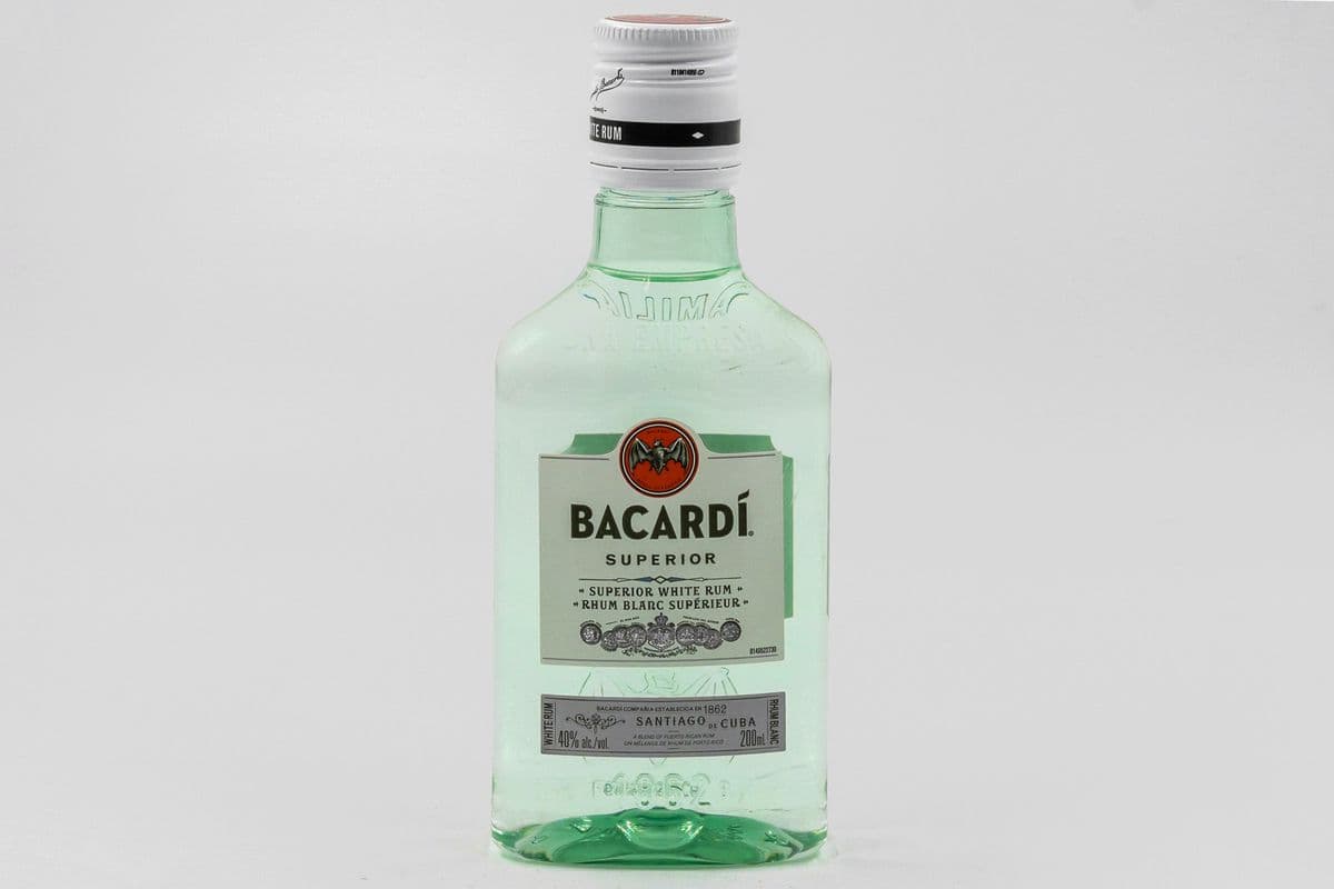 BACARDI WHITE (1 x 200ML)
