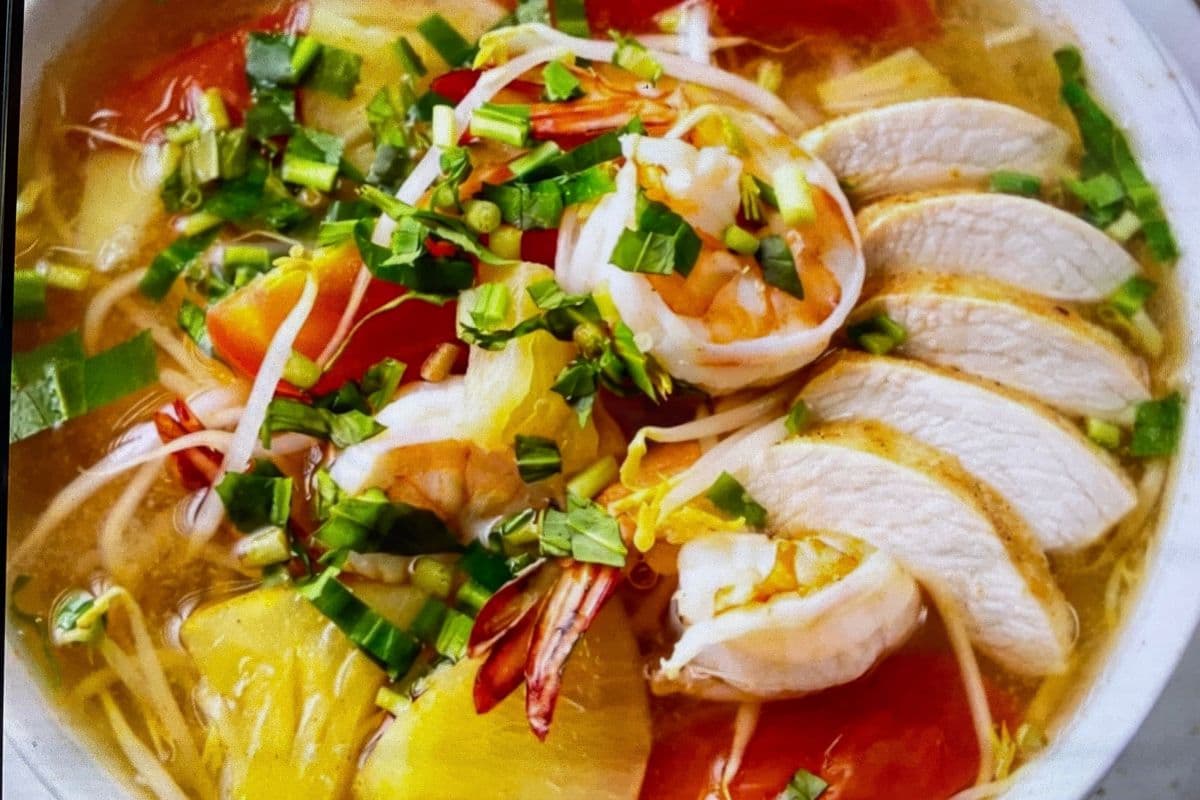 S4. Mekong Soup - Canh Chua Mekong