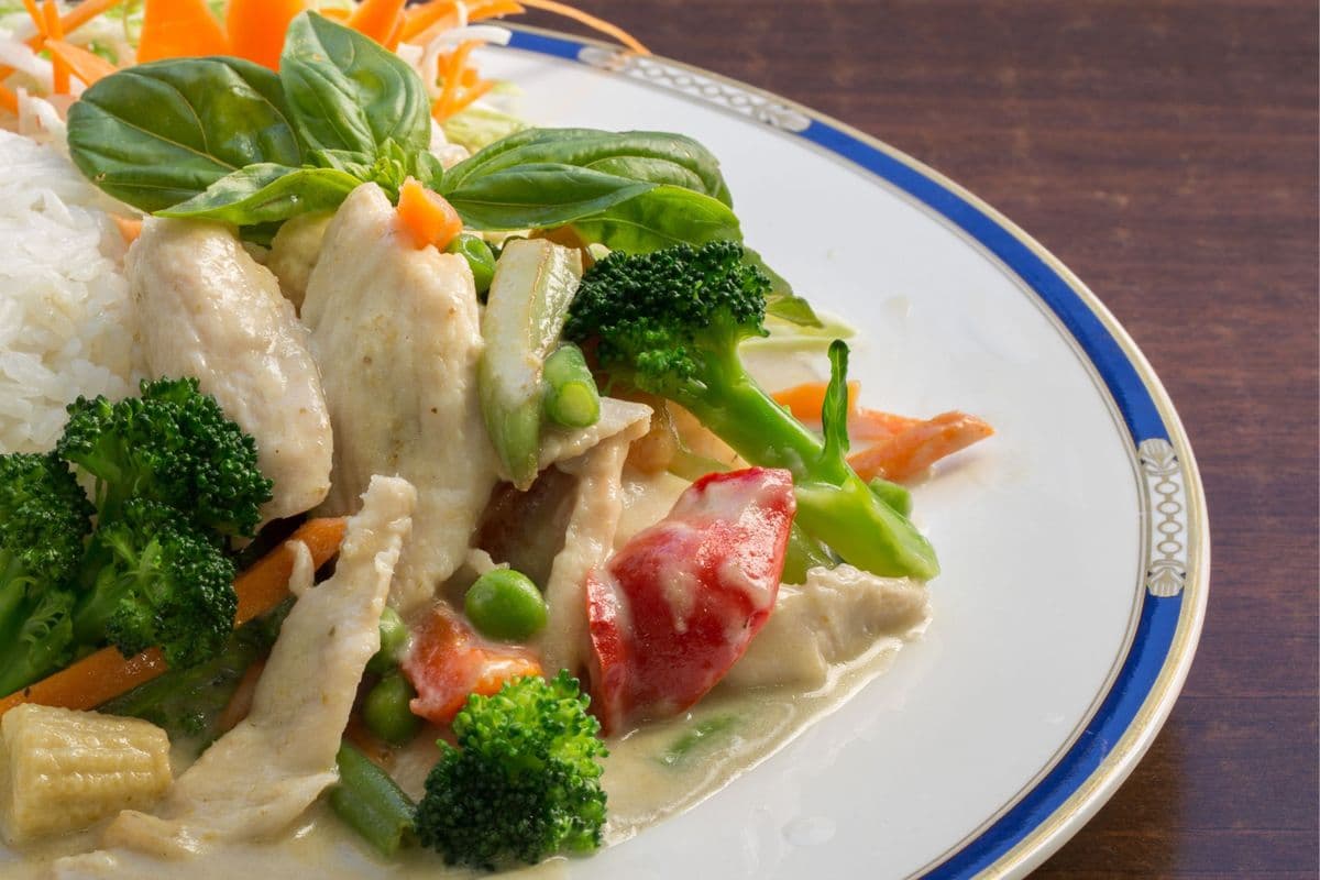 46. Spicy Herbal Stir Fry(ผัดเผ็ดสมุนไพร)
