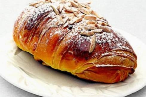 Almond croissant