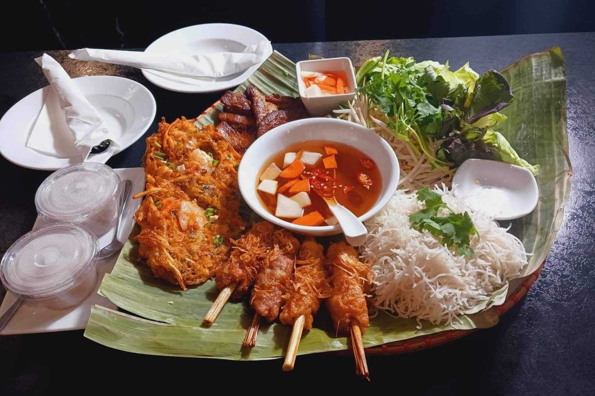 Met Hanoi - Northern Vietnamese Assorted Tray