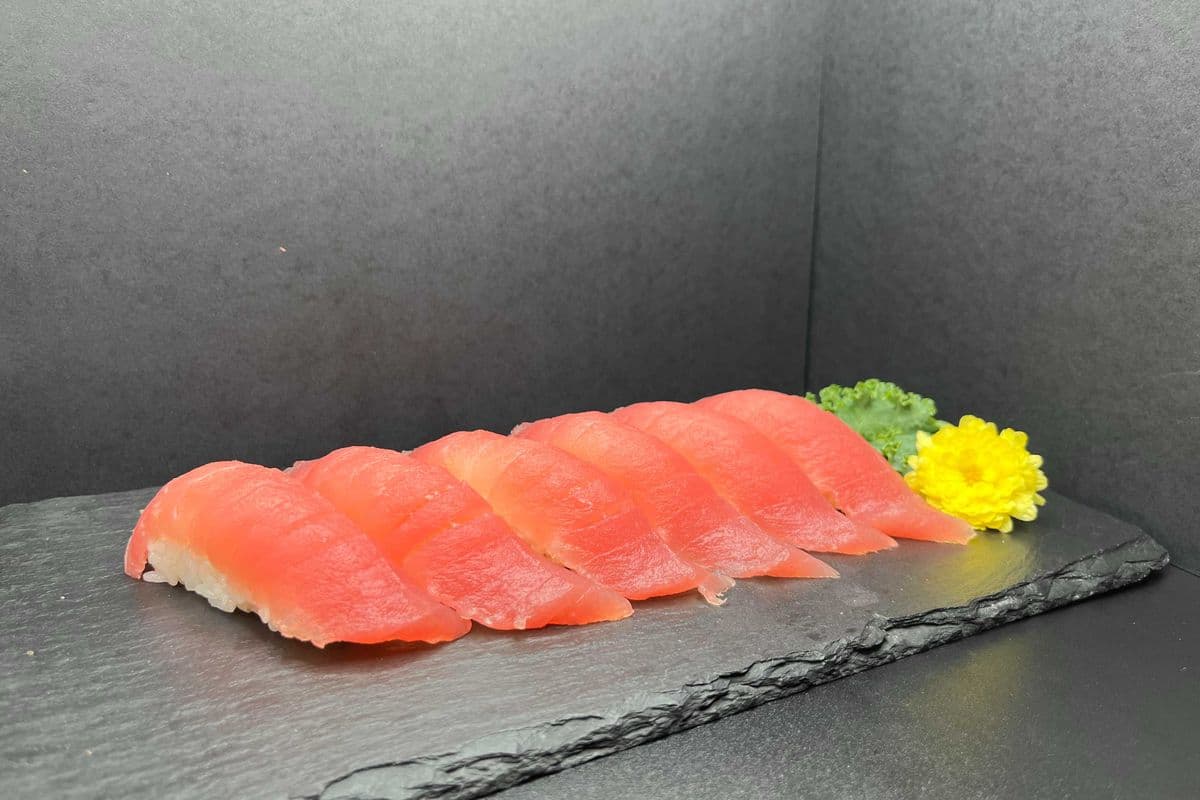 Tuna Nigiri 6pc