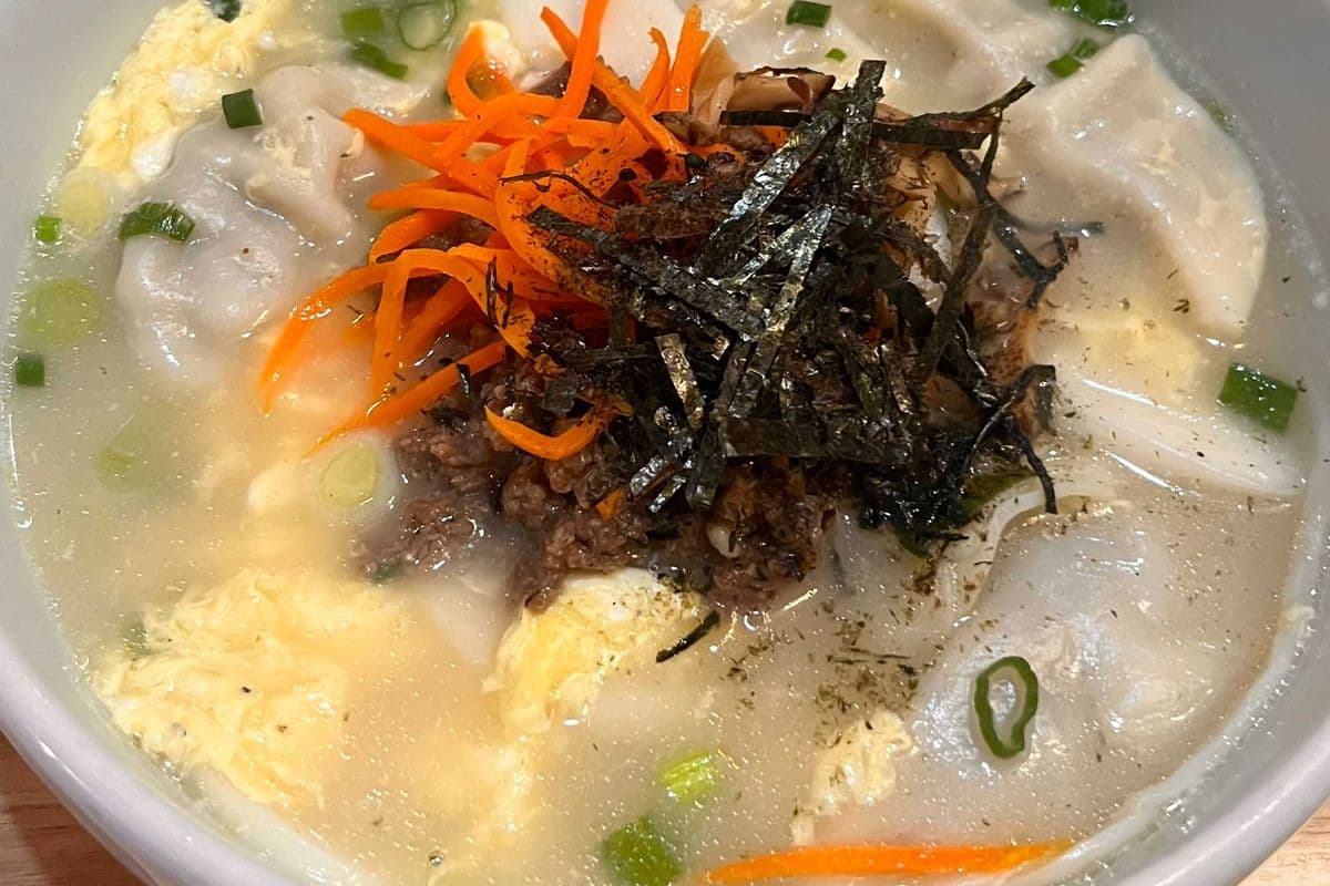 S2. Rice Cake and Dumpling Soup