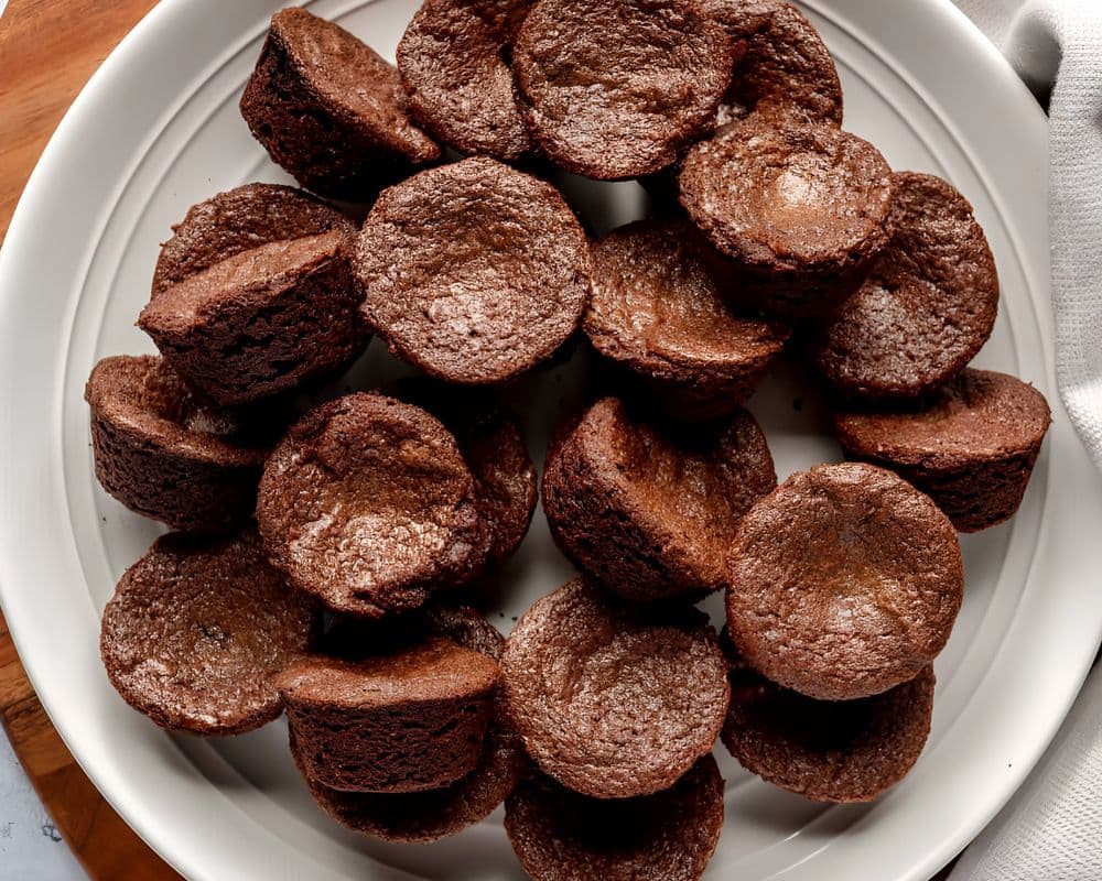 🍫 BATTERED BROWNIE BITES 