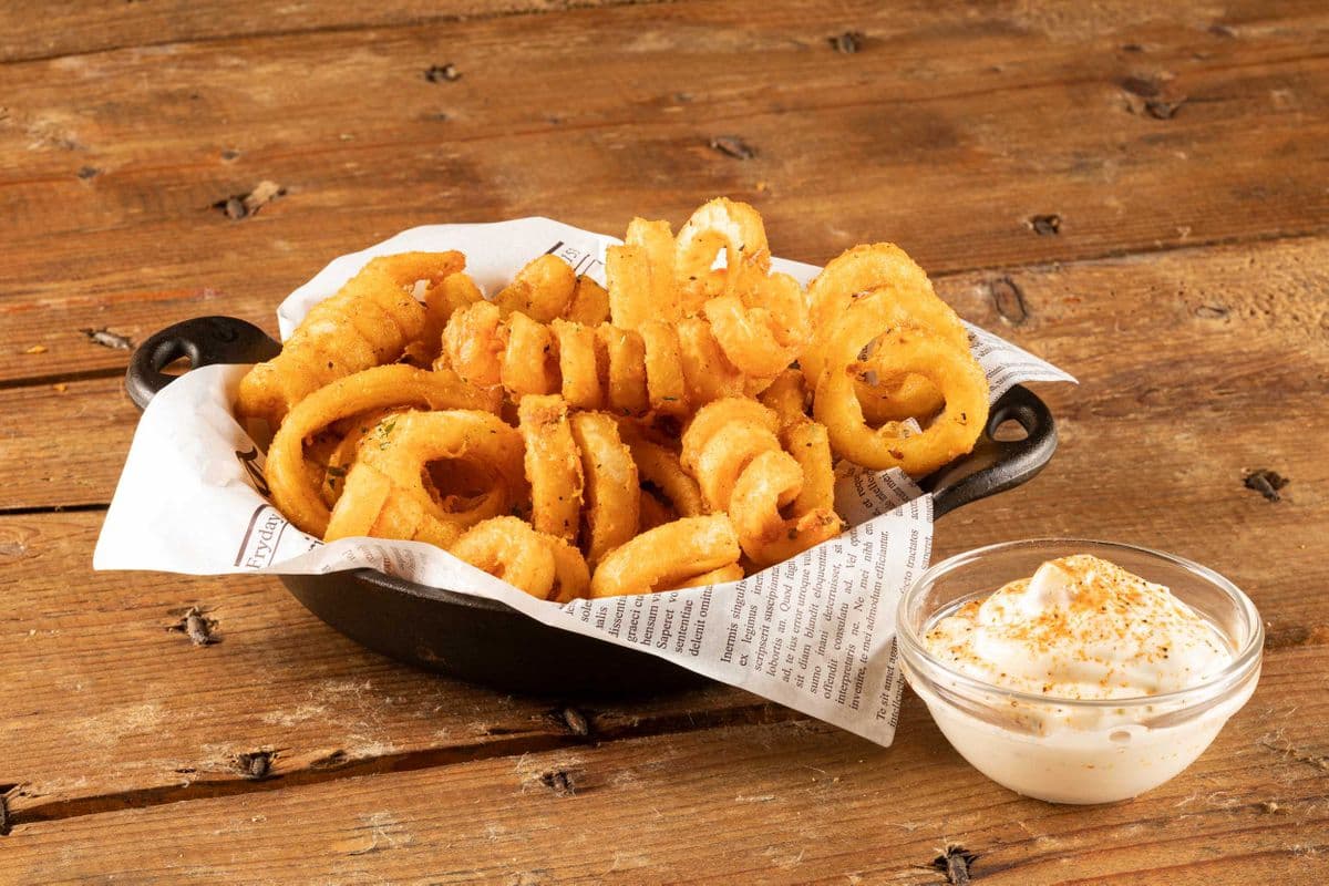 Frites épicées en spirale