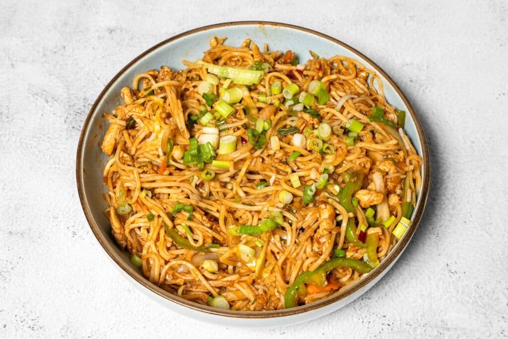 Hakka Chicken Noodles