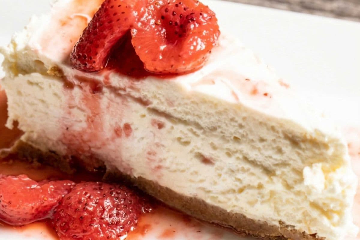 Cheesecake with Strawberry Topping