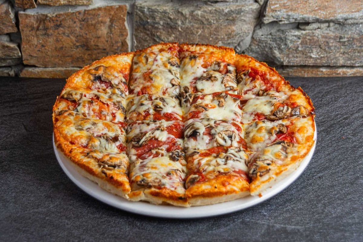 #19 8" Small Pepperoni and Mushroom Classic Pizza