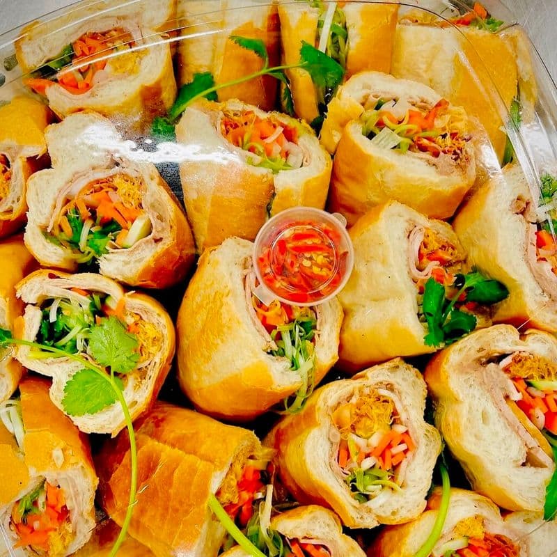 Banh mi Party Tray (10pcs)