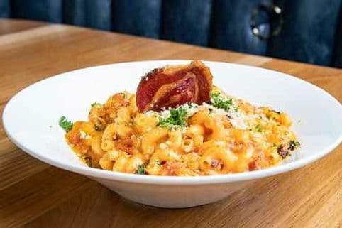 MACARONI + CHEESE