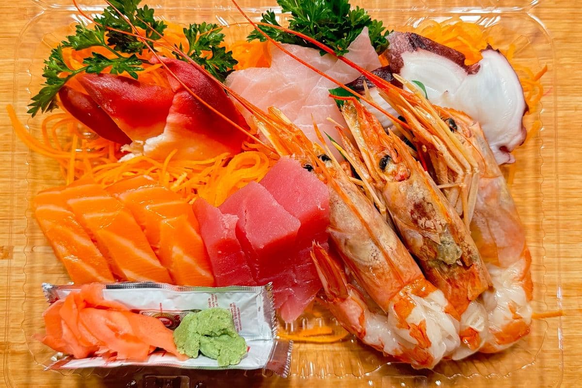 2. Gold Sashimi Combo