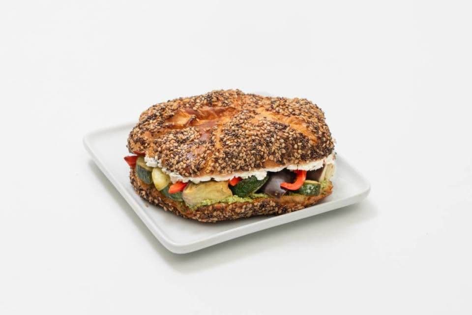 Danoise légumes grillés et fromage de chèvre / Grilled Veggie & Goat Cheese Danish