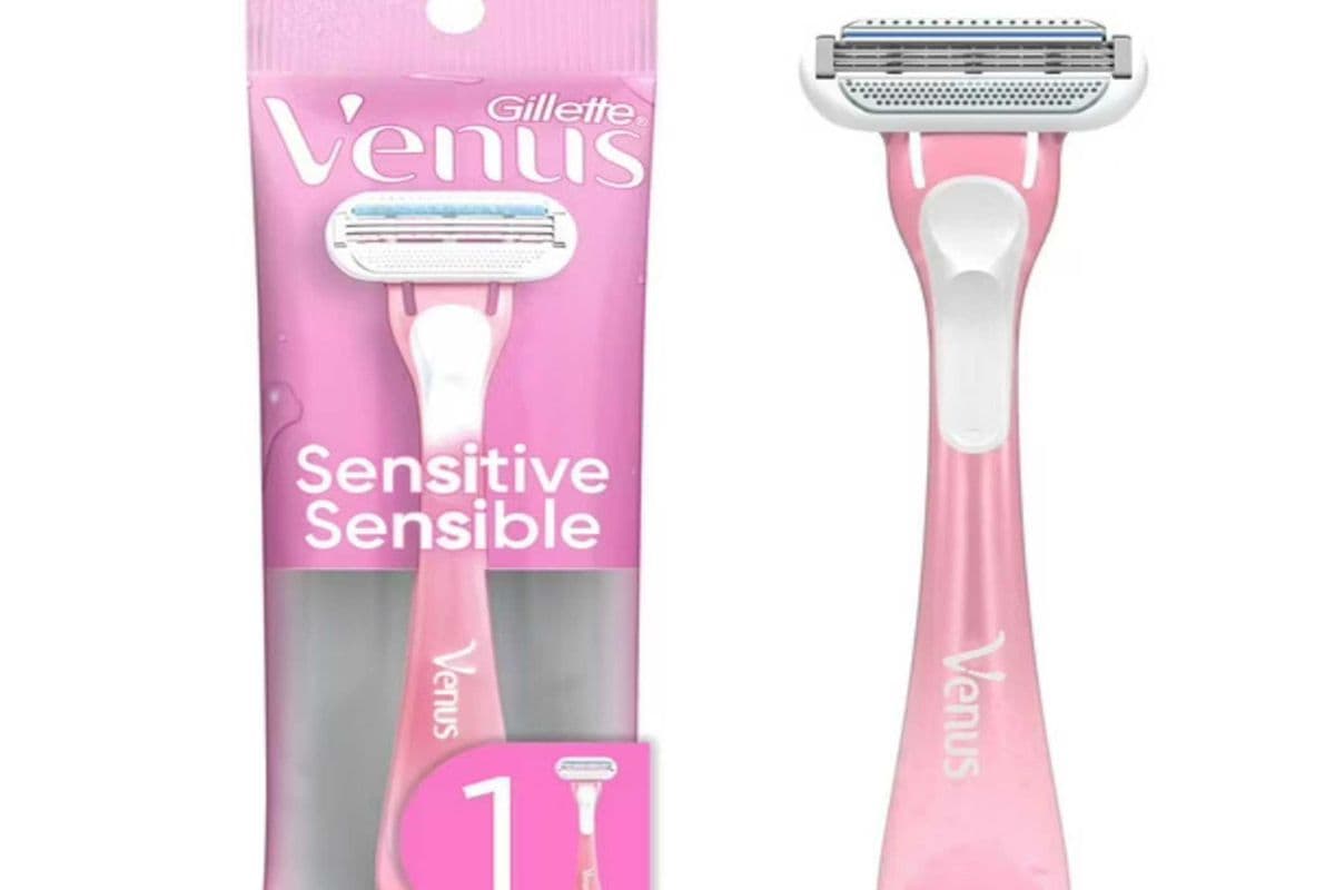 Venus Sensitive 3 blade disposable razor