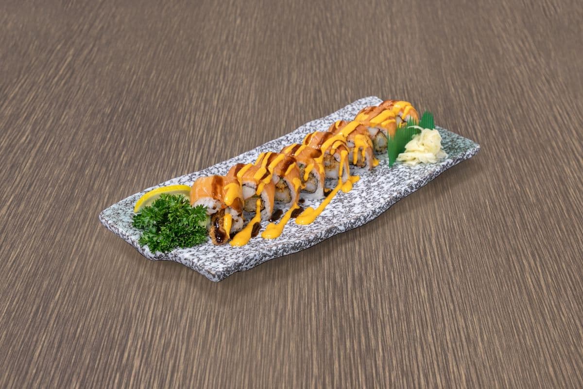 Spicy Salmon Crush Roll