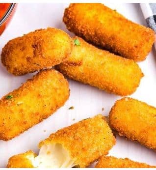 Mozzarella Sticks (6 Pcs)
